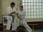 Gerhard Scheuriker mit Sensei Marc Stevens - Lehrgang in der Grundschulsporthalle Jockgrim